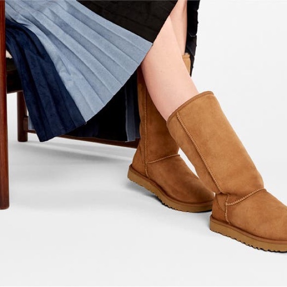 Authentic UGG Classic II Tall Boot Chestnut Suede Genuine Shearling Lined size 8 - Picture 14 of 15